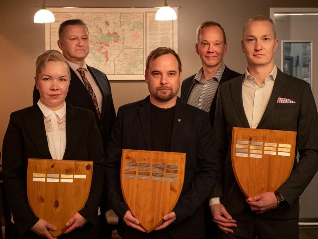Palkittuja rivissä